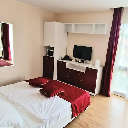 Appartement Studio With Balcony, 10m Away From See, In 4 Star Resort, Sveti Vlas