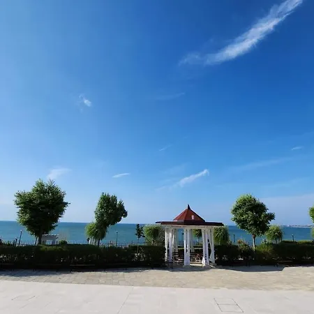 Studio With Balcony, 10m Away From See, In 4 Star Resort,