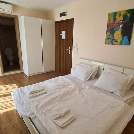 Studio With Balcony, 10m Away From See, In 4 Star Resort, Διαμέρισμα *